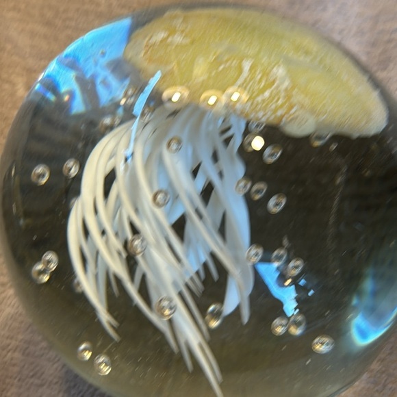 Jelly Fish Art Glass Sculpture Paper Weight - Picture 9 of 9